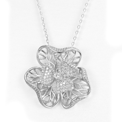 Chanel wisiorek ze srebra próby 925 CZ 5,38g Wisiorek ze srebra w kształcie kwiatka