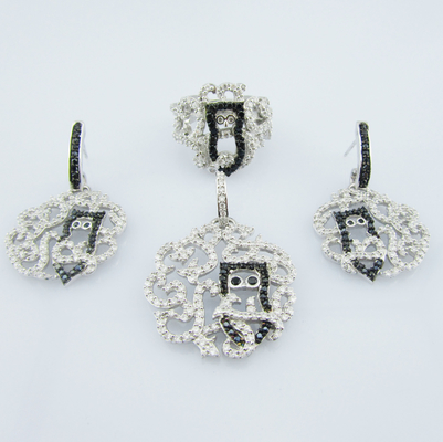 Elegantny zestaw biżuterii z srebra 925 z Rhodium Plated Classic Design Bezel Setting Stud Earrings