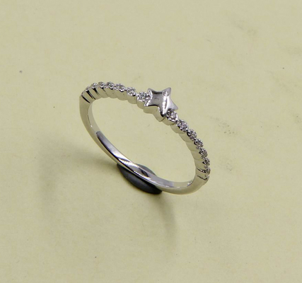 925 srebrny CZ Prong / Pave Setting Unisex okrągłe pierścienie kamienne w 2-3 mm pasmo