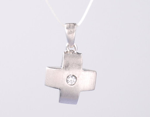 Nowy Cross Collection 925 Sterling Silver Religious Pendant z błyszczącym kwasowym cyrkonia lodowym