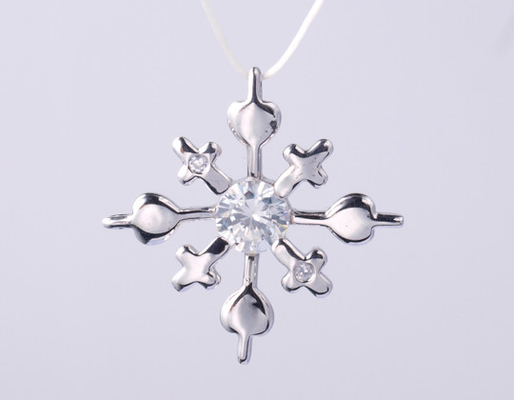 18K Biały Złoty Diament Sterling Srebrny Krzyż Plain Shinning Pendant 925 Religious Pendant Casual to Formal Christmas gif