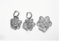 „Perła w dłoni Ⅲ” Srebrne kolczyki z frędzlami ze srebra próby 925 z siateczkowym kwiatem
