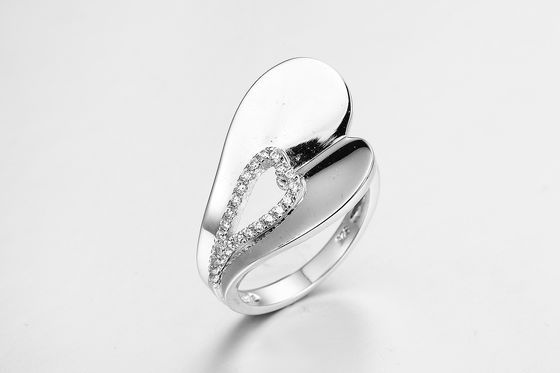 Jasny CZ Pear w kształcie 925 Silver Band Ring Unisex / Kobiety biżuteria 2mm szeroka
