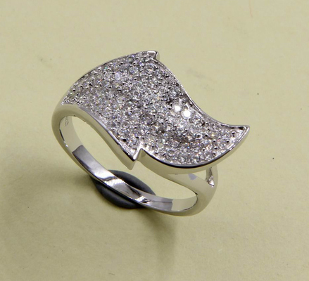 925 Czysta srebrna brązowa obrączka ślubna z błyszczącym CZ Solitaire And Pave Eternity Band