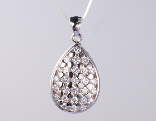 Pear Hollow Geometric 925 Sterling Silver Pendant dla kobiet 925 Silver CZ Pendant Dodaj odrobinę luksusu do swojej kolekcji biżuterii 925 Silver CZ Pendant 925 Silver CZ Pendant Idealny wybór